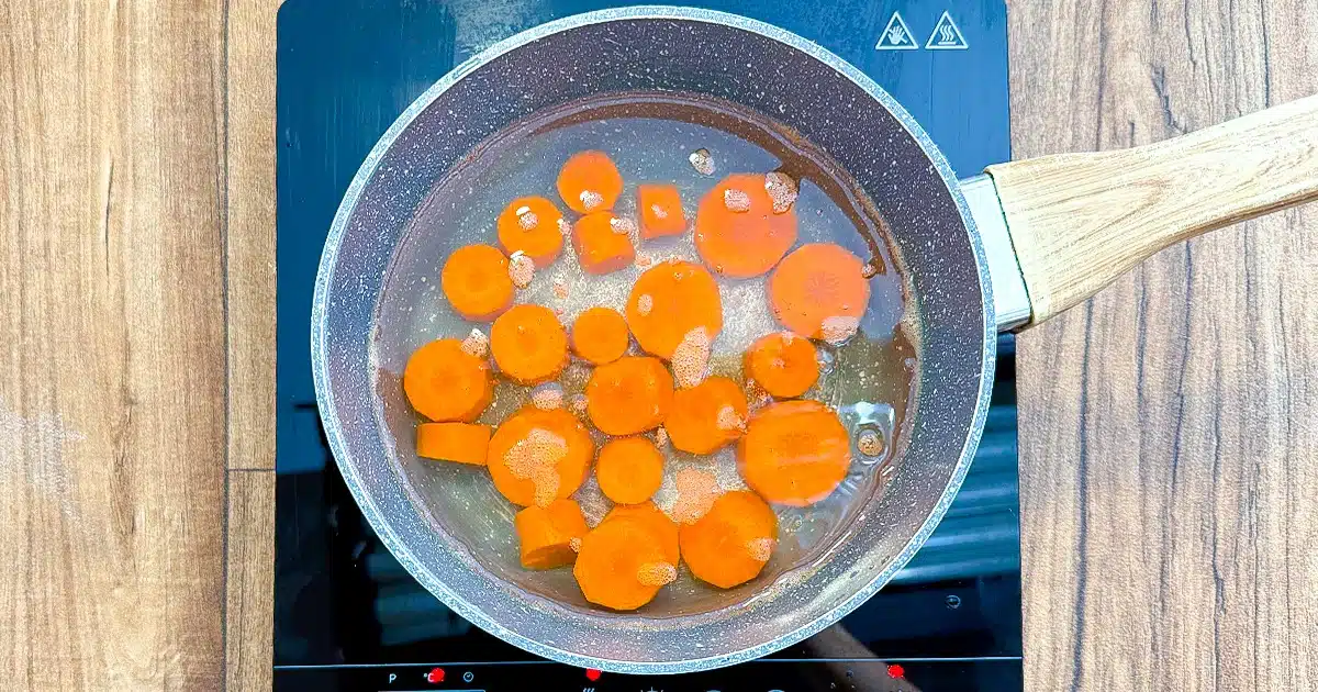 Cuire les carottes à la casserole 