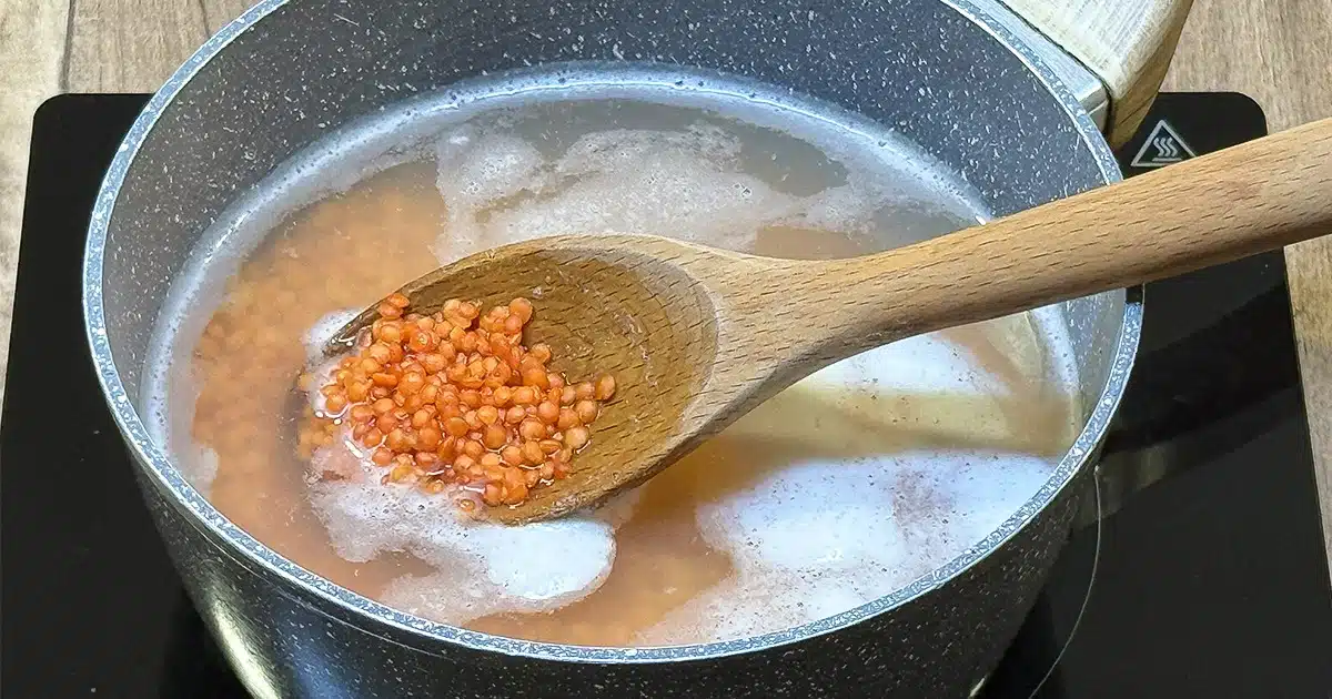 Cuisson des lentilles corail à l’eau en casserole 