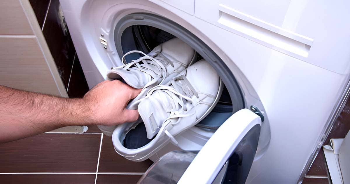 Comment laver vos baskets blanches en machine sans les abîmer